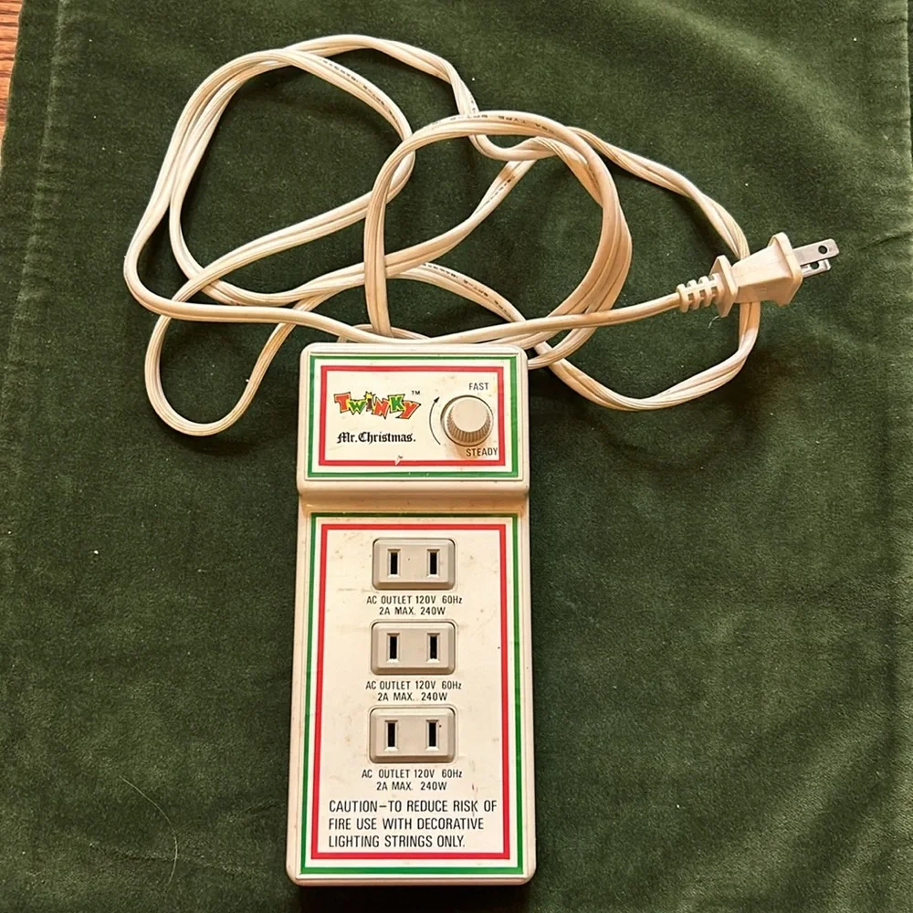 Vintage 80s Twinky by Mr Christmas Model 131